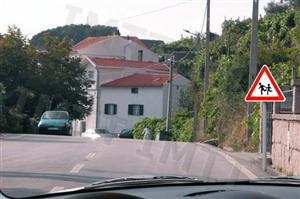 O que devo fazer neste local?