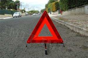 O triângulo de pré-sinalização deve ser visível, a pelo menos: