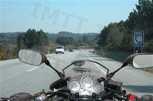 Nesta situação, perante as manchas de óleo, devo: