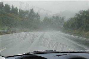 A aquaplanagem pode ocorrer: