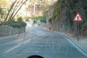 O sinal vertical indica-me: