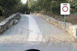 Posso entrar nesta via pública?