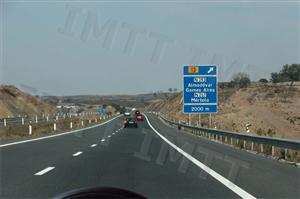 O sinal existente na via de trânsito é de: