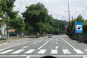 Perante este sinal, um condutor deve saber que: