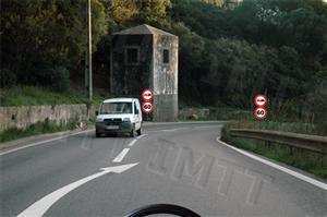 Posso inverter o sentido de marcha neste local?