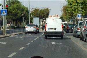 Encontrando-me numa localidade, posso transitar a velocidade superior a 50 km/h?