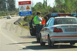 As ordens dos agentes de autoridade prevalecem sobre as regras de trânsito?