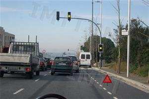 Em caso de imobilização forçada do veículo, devo: