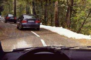 A condução nestas condições afecta: