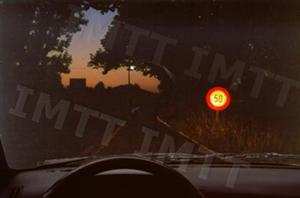 No local em que me encontro: