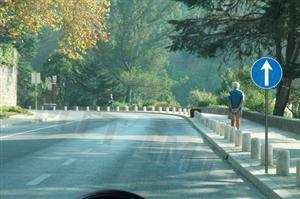 Que indicação me é dada pelo sinal vertical?