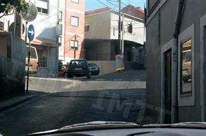 Um dos factores que deve influenciar a velocidade a que transito é a visibilidade do local.