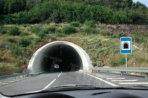 Nos túneis é permitido: