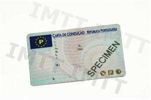 Um cidadão que resida no Estrangeiro pode obter título de condução da categoria B em Portugal?
