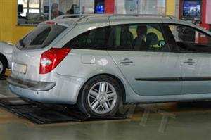 Ao automóvel que se apresente em inspecção periódica obrigatória sem livrete ou documento que legalmente o substitua: