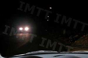 A condução nocturna deve influenciar a velocidade a que circulo?