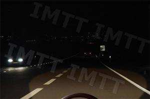 Quando a visibilidade é insuficiente, para além da utilização das luzes, devo: