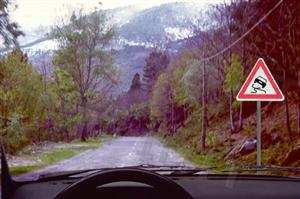 Este sinal adverte-me para o perigo de: