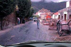 Nesta situação, devo reduzir a velocidade e estar especialmente atento: