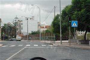 O sinal de informação indica: