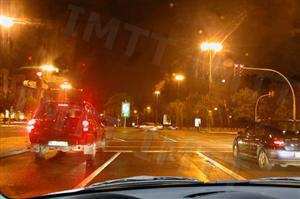 A velocidade deve ser tida em consideração na condução nocturna.