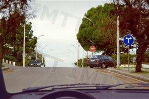 Perante o sinal de obrigação, devo:  Testes de Código Grátis