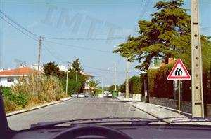 Este sinal vertical exige especial atenção e prudência ?