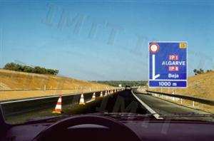 Este sinal indica que à distância de 1000 metros só posso seguir: