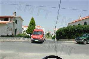 Quando deve avançar o veículo verde?